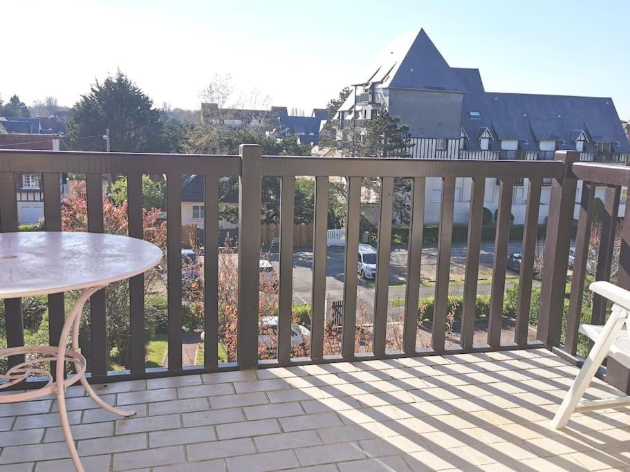 Cabourg Cosy, Appartement Refait A Neuf, 5 Min A Pied De La Mer ภายนอก รูปภาพ